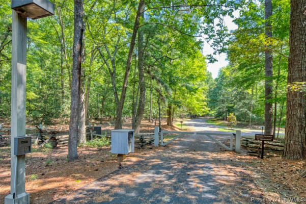 700 S ENGLAND CIR, WILLIAMSBURG, VA 23185, photo 2 of 21